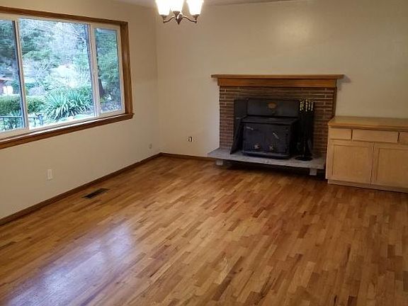 4th image of 4054 149th Ave SE