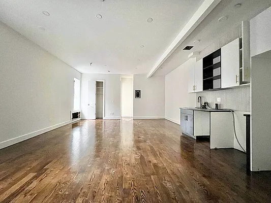 Rented by Doorway NYC, LLC | media 12