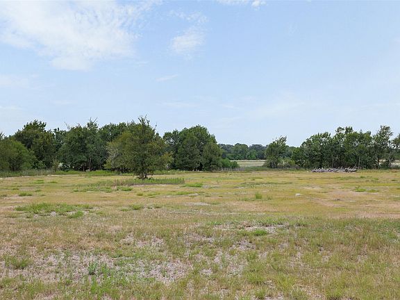 5th image of 9365 Bauer Rd