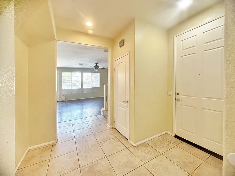 45767 Klamath Ct — Photo 7