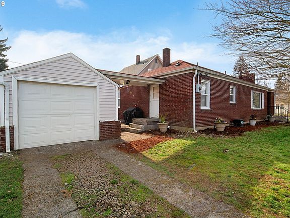 2nd image of 119 NW 40th St