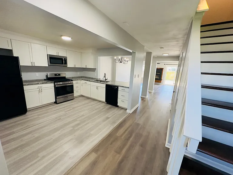 1607 Slidell Ln — Photo 21