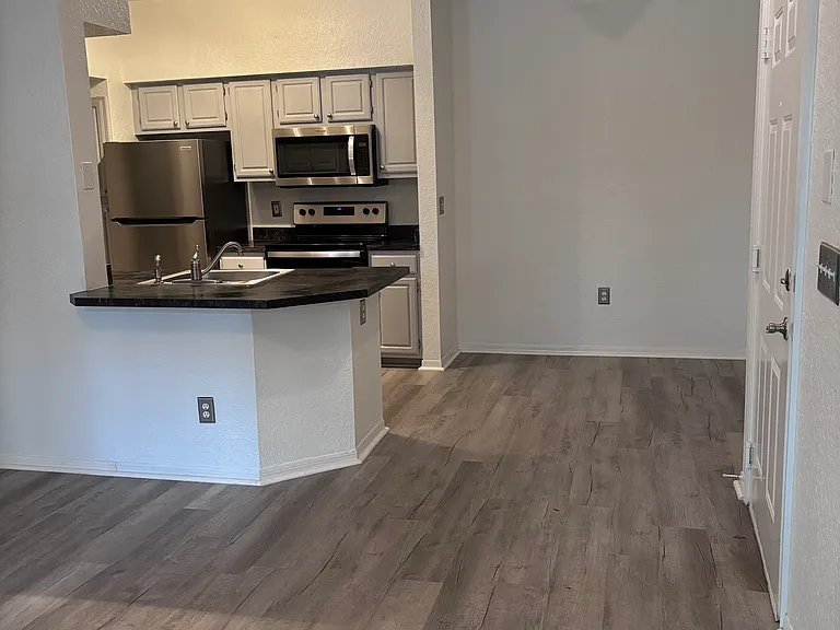 23560 Walden Center Dr #204 — Photo 7