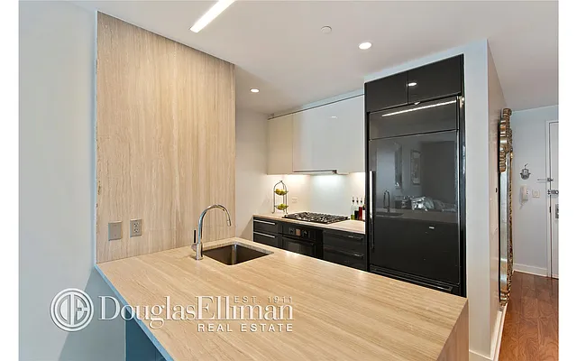 Rented by Douglas Elliman | media 72