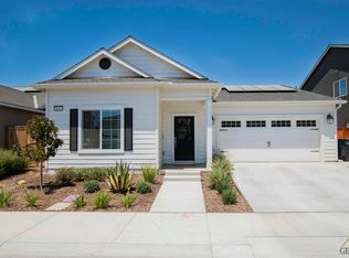9010 Sycamore Villas Way, Shafter, CA 93263