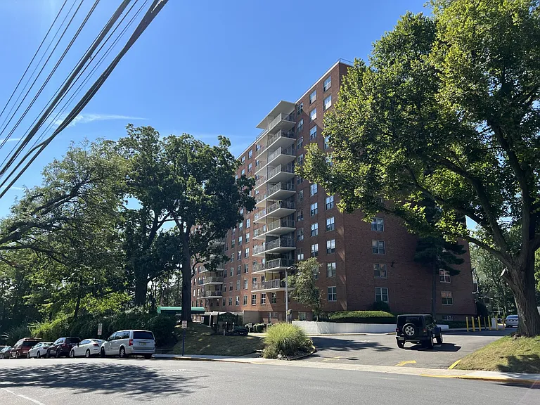 301 Beech St #8D — Photo 20
