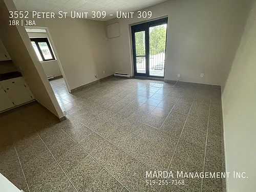 3552 Peter St Photo 1