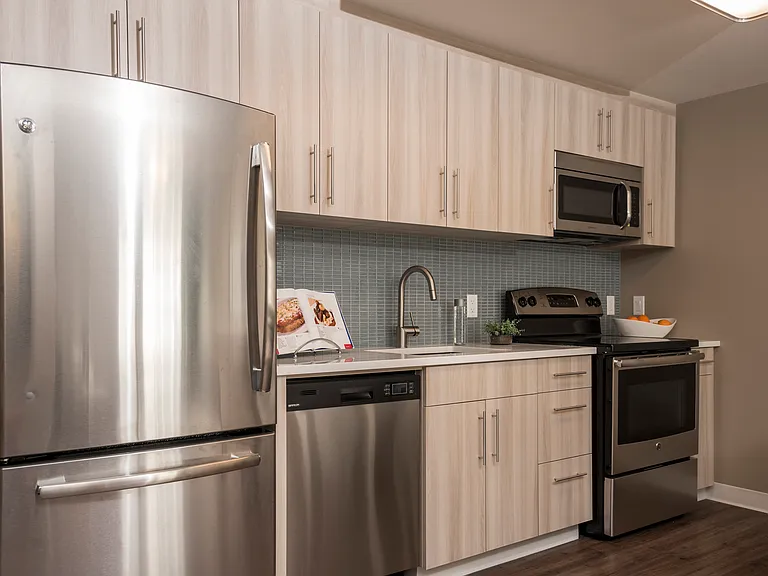 320 Colony St — Photo 17