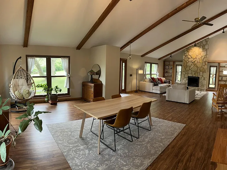 835 Yosemite Dr — Photo 5
