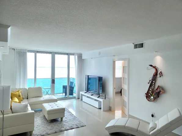 7501 E Treasure Dr, North Bay Village, FL