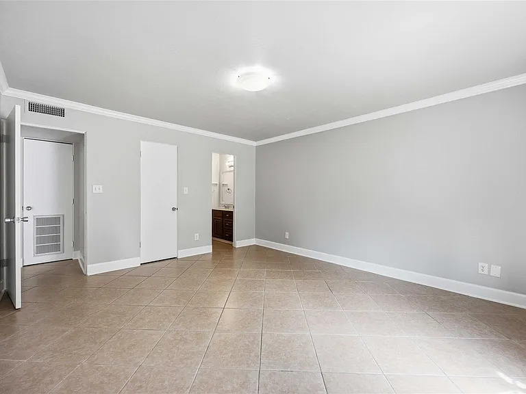 5353 Institute Ln #8 — Photo 14