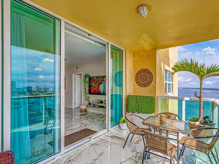 2640 Lake Shore Dr #2014 — Photo 50