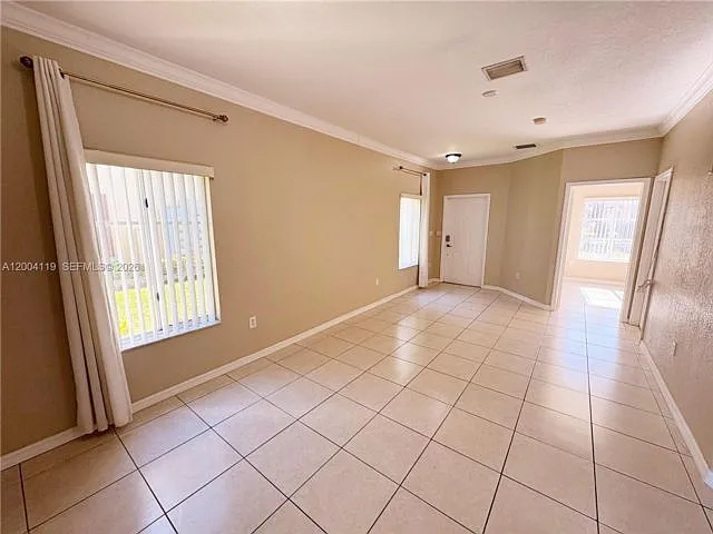 8361 NW 107th Ct — Photo 5