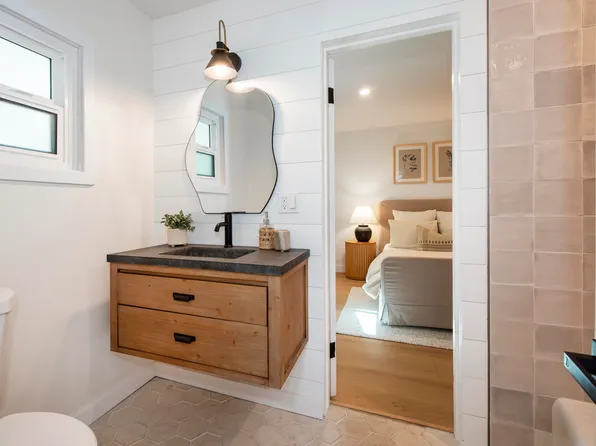 3401 Madrona Dr, Santa Barbara, CA 93105