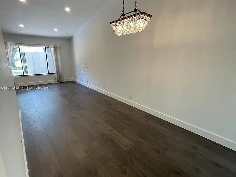 546 Patio Village Way — Photo 7