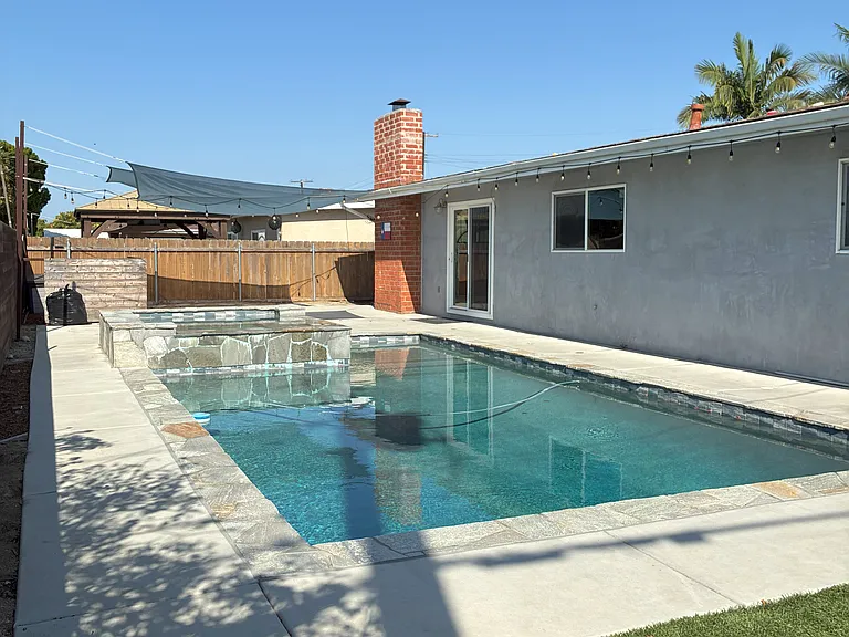 Mount Ararat Dr — Photo 25