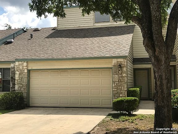 2nd image of 8419 Echo Creek Ln