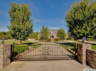 101 Maverick Dr, Harvest, AL 35749