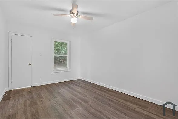 541 NW King St — Photo 12