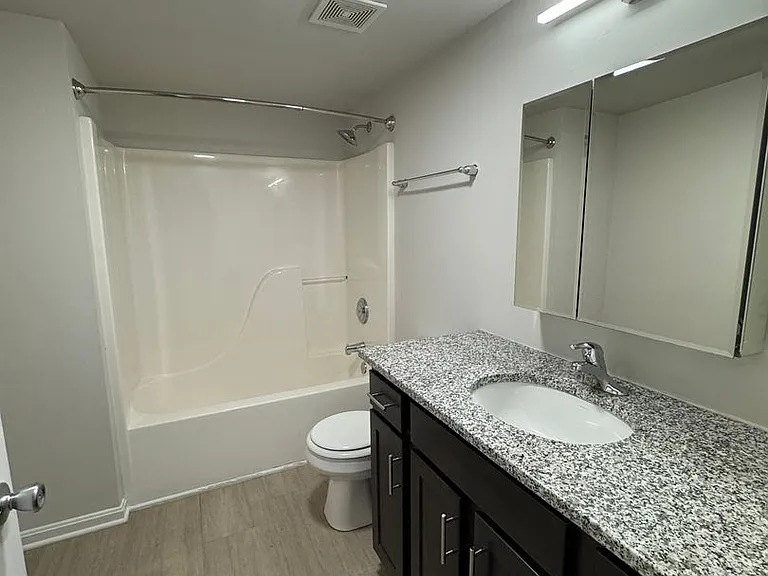 2745 Grinstead Dr #106 — Photo 12