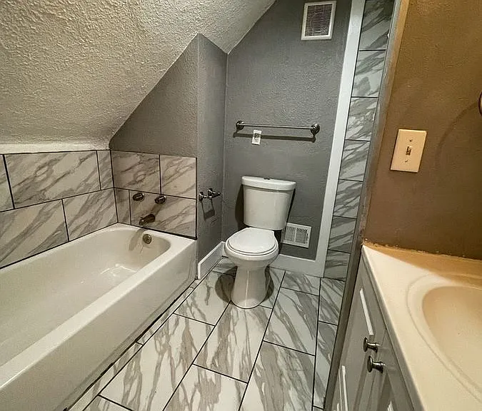 6142 Harrison St — Photo 17