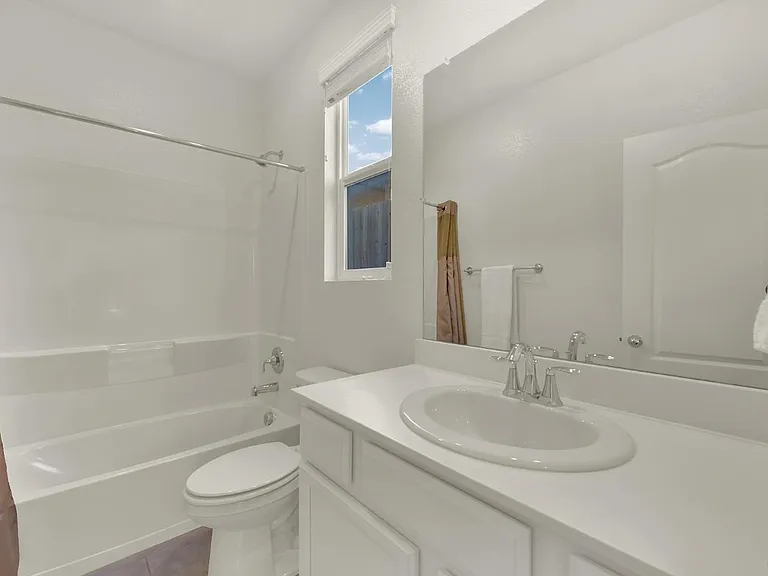 5025 Ellis Godfrey Dr — Photo 3