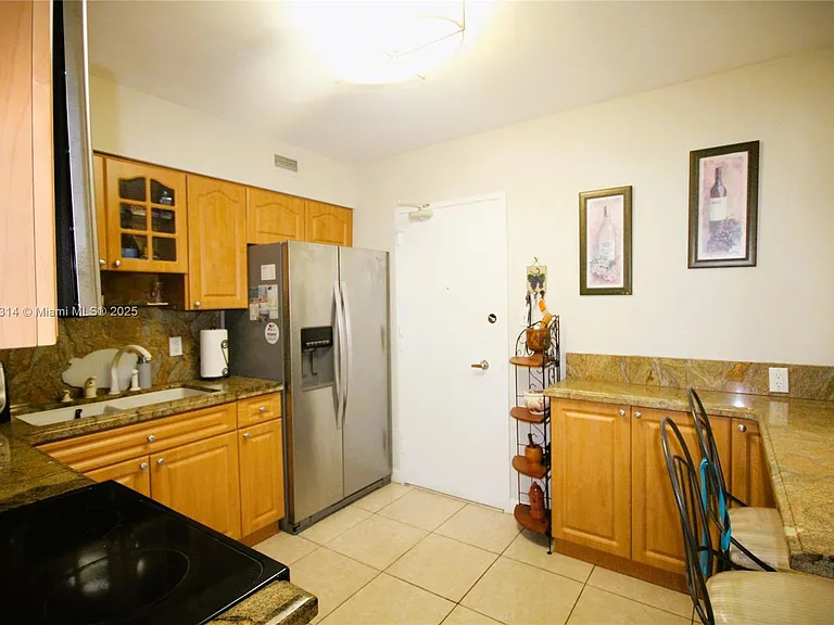 5161 Collins Ave #603 — Photo 26
