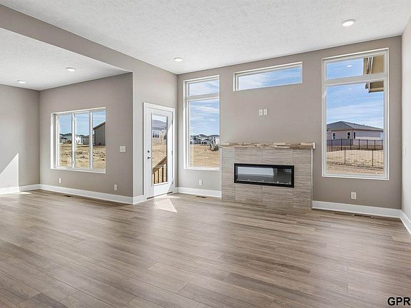 5th image of 21156 Hartman Ave