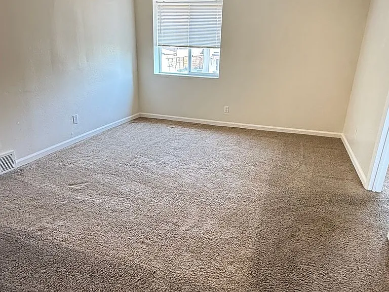 405-407 E Simpson St #2A — Photo 6