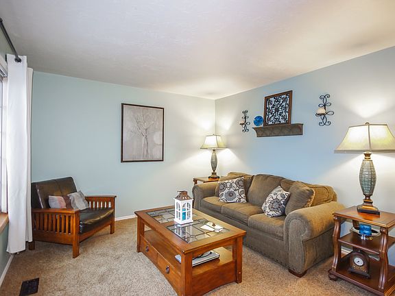 3rd image of 3972 S Latimer Dr