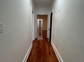 Berkeley Arms Apartment Homes, 1 beds  1.0 baths (585 sqft)