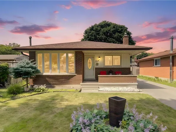 144 Holborn Dr, Kitchener, ON N2A 2E5