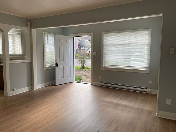 4th image of 2605 T St #2607