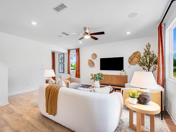 7th image of this home