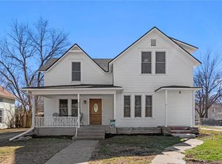 234 W 7th St, Ottawa, KS 66067