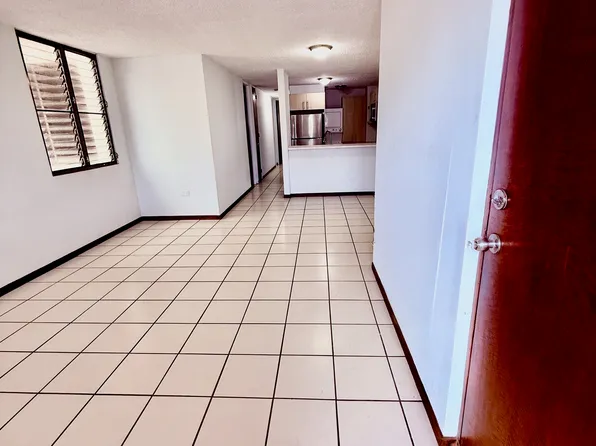 1 Laguna #C24, Carolina, PR 00979