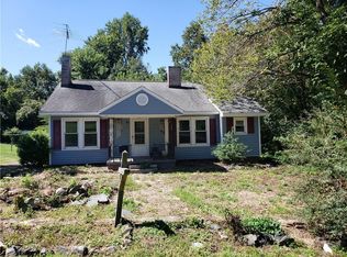 2840 Cardinal Ln, Burlington, NC 27215