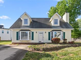 127 Edgedale Ct, Kernersville, NC 27284