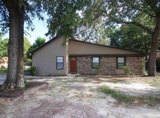 3902 Elmcrest Dr, Pensacola, FL 32504