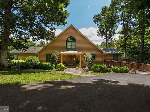 3rd image of 11365 Waite Ln