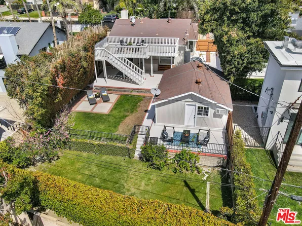 10748 Aqua Vista St, North Hollywood, CA 91602