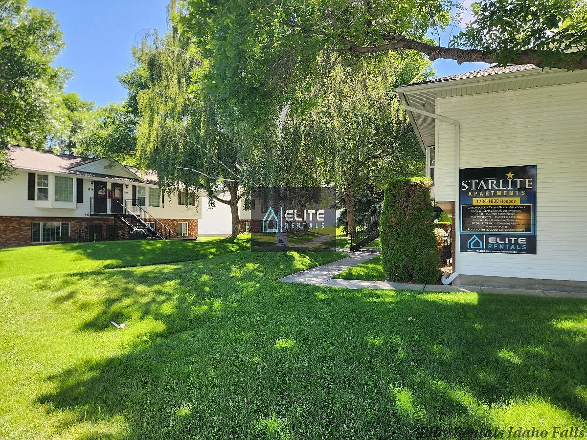 2 bed, 1.0 bath, 800 sqft, $1,050 — Photo 2