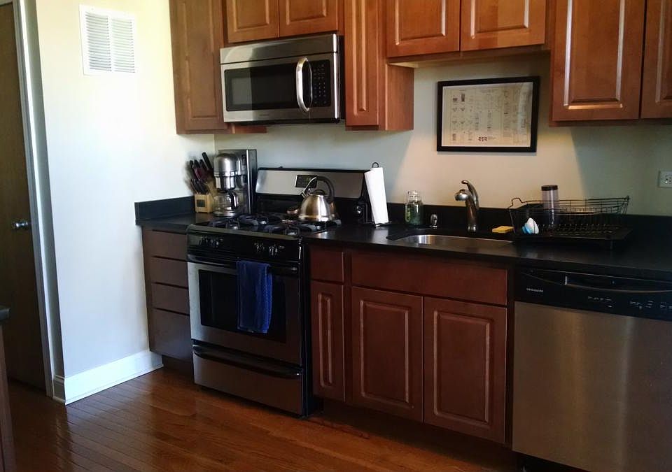 1st image of 1428 W Winnemac Ave APT 1W