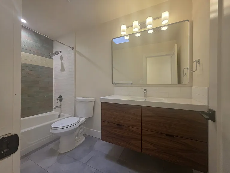 117 Oakwood Dr — Photo 17