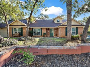 1100 Kathryn St, Hurst, TX 76053