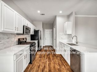 1204 Clayton Dr, Leander, TX 78641
