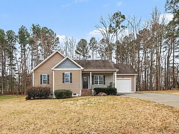 3rd image of 102 Bluegrass Dr