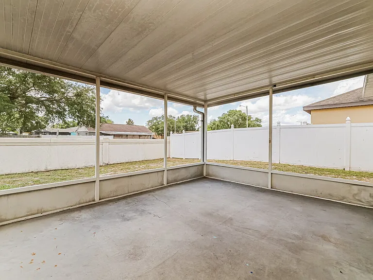 11025 Whittney Chase Dr — Photo 6