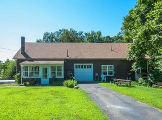 1 Whippoorwill Hill Rd, Newtown, CT 06470