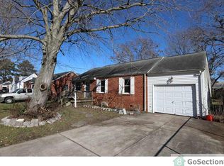 19 Cornwall Ter, Hampton, VA 23666